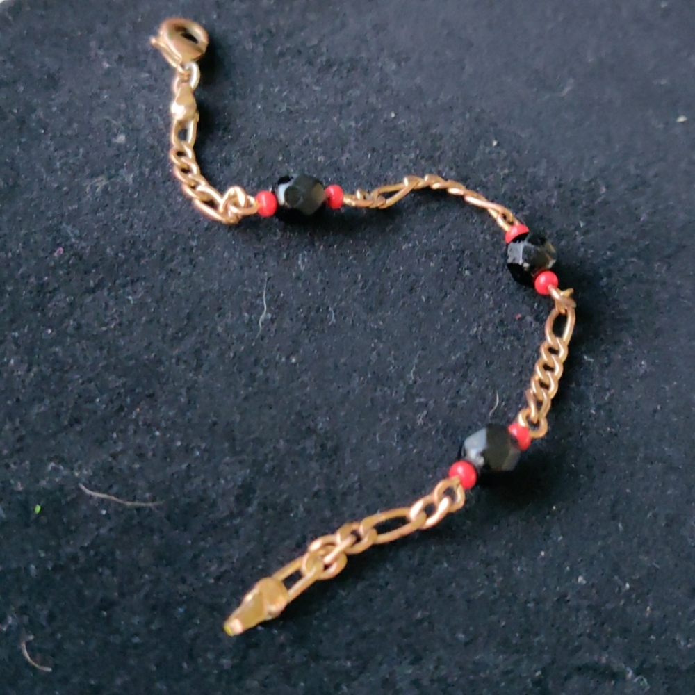 Bracelet, antique gold chain, black, red (#83)